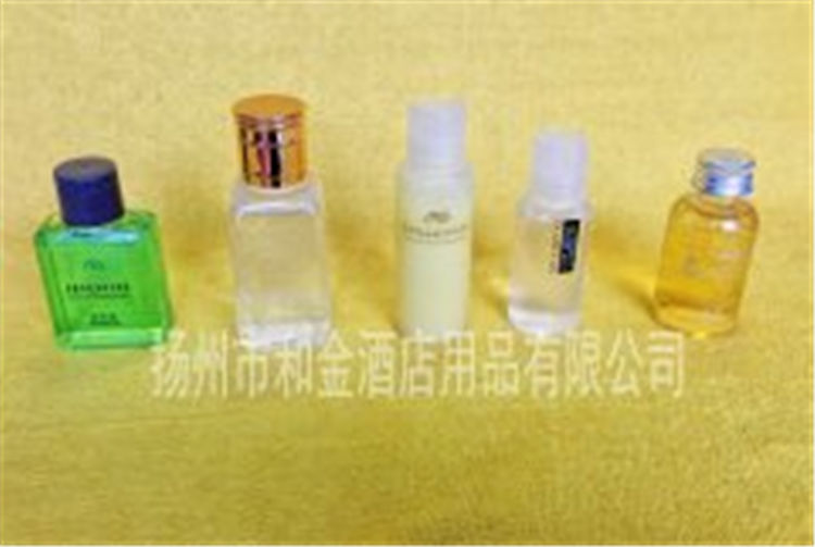 洗沐護(hù)潤(rùn)瓶子4